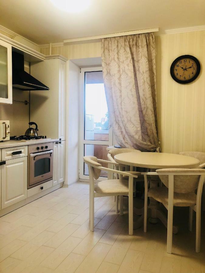 Classic Apartment Boryspilʼ 外观 照片